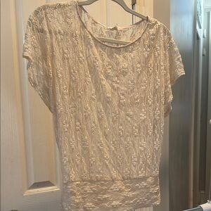 Pretty Good brand Elegant Cream Lace Top w banded waist. NWT boutique size sm